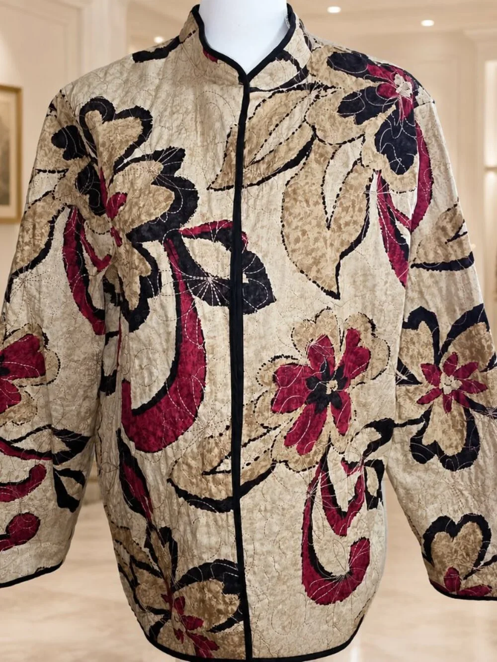 Alfred Dunner Floral Quilted Jacket Beige Red Black Size L/XL